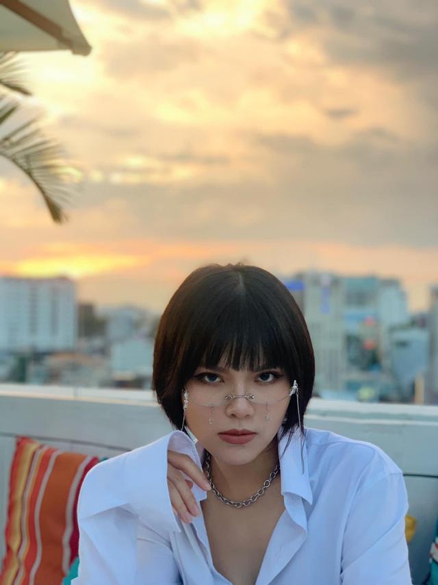 Tuyết Bít nhồi ăn đến phát ói để nhập vai trong Hương Vị Tình Thân-2