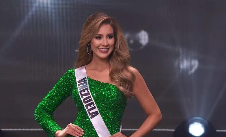 Khánh Vân thi bán kết Miss Universe 2020: Bikini gợi cảm, dạ hội xuất thần-8