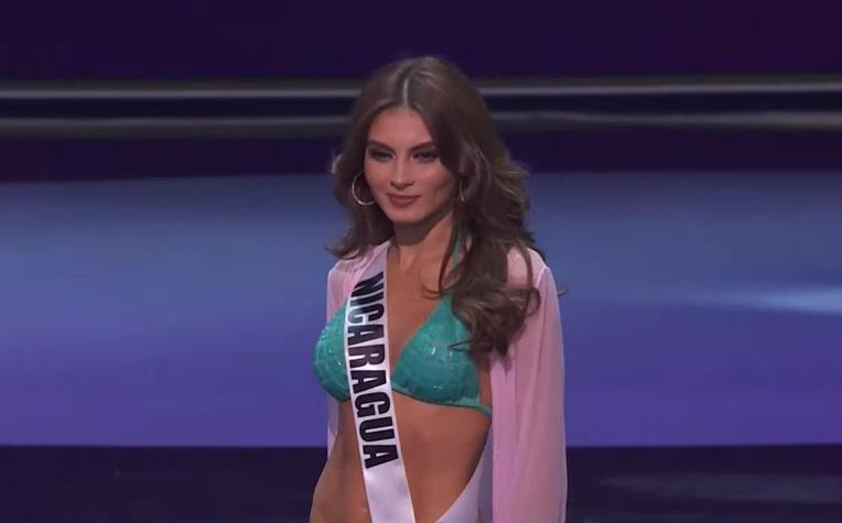 Khánh Vân thi bán kết Miss Universe 2020: Bikini gợi cảm, dạ hội xuất thần-22