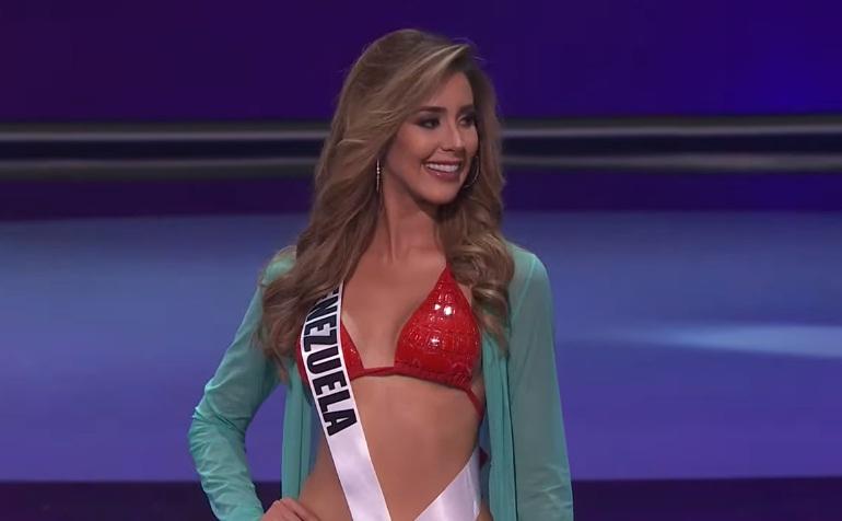 Khánh Vân thi bán kết Miss Universe 2020: Bikini gợi cảm, dạ hội xuất thần-29