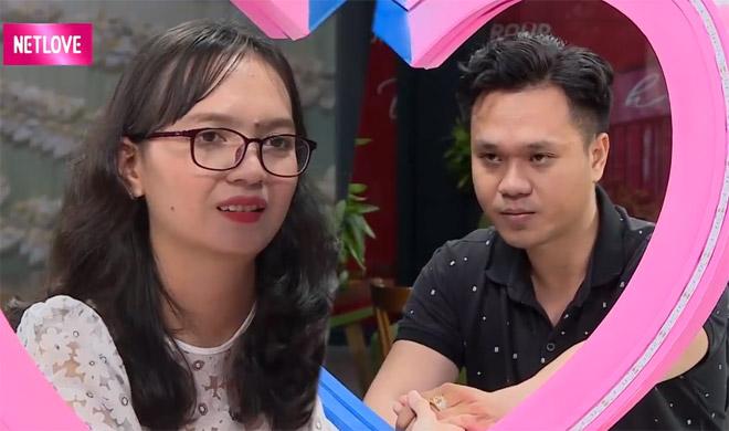 Hớn hở gặp gái xinh chưa từng yêu, anh chàng nắm tay không chịu buông-8