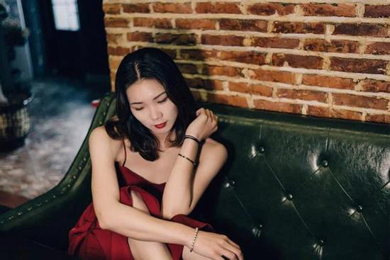 Xinh đẹp, tài giỏi vẫn bị chồng bỏ, ngày anh tái hôn tôi suýt ngất vì cô dâu