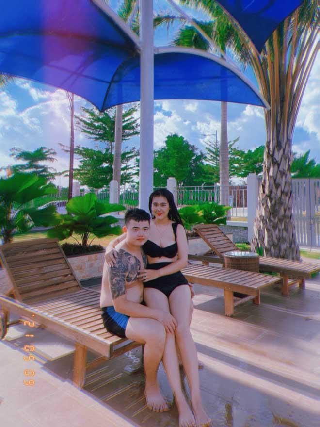 Cặp đôi chung bàn thời cấp hai, 8 năm sau về chung một giường-4