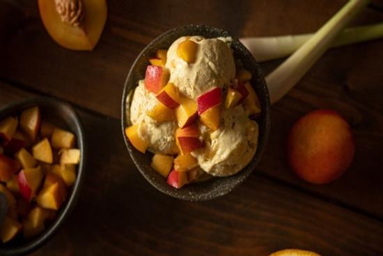 Cách làm kem đào mát lạnh tại nhà