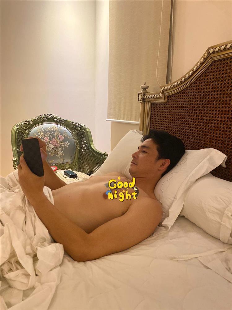 Quách Ngọc Ngoan đã đến lúc phải che hình xăm Phượng Chanel?-1