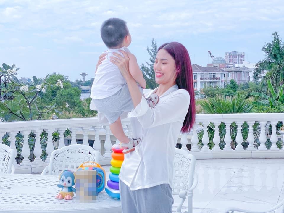 Ngoại hình thay đổi của con trai Lan Khuê khi 1 tuổi rưỡi-4