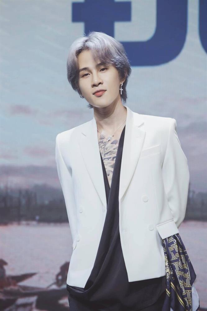 Jack bắt bài Sơn Tùng M-TP xóa trắng ảnh trên Instagram: Rình rập comeback?-1