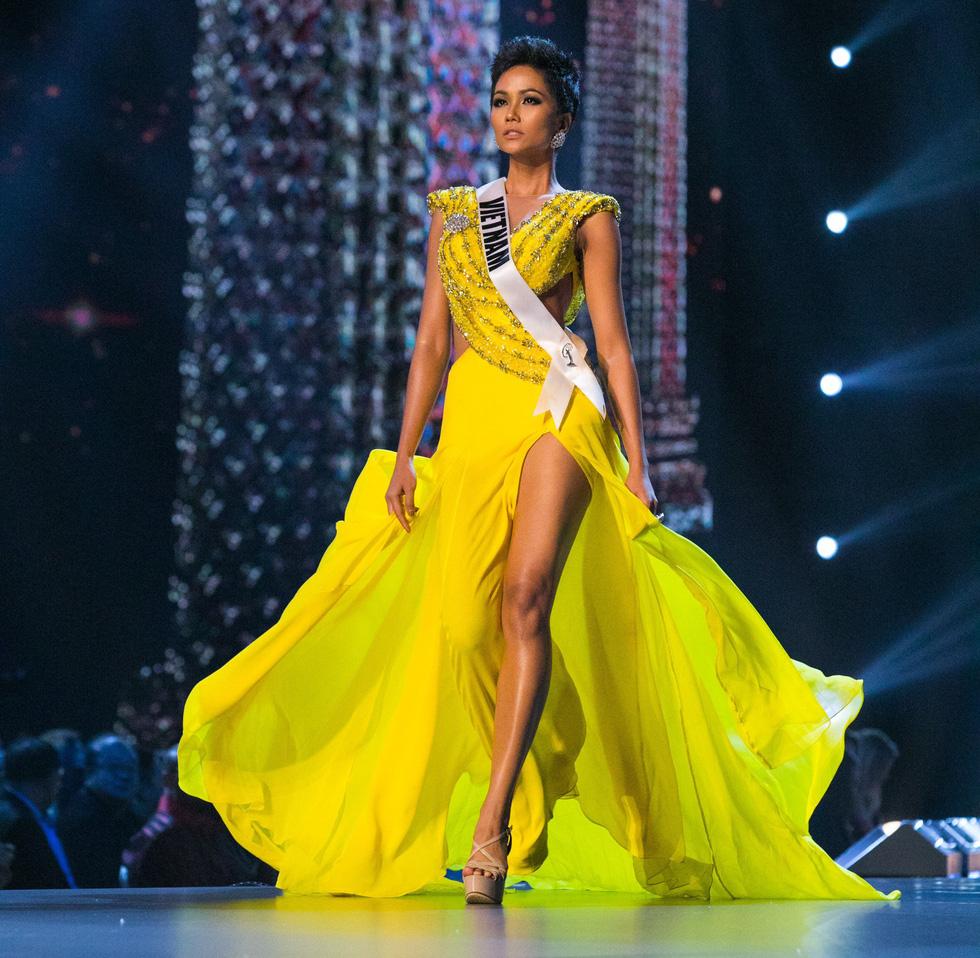 Mỹ nhân Việt thi bán kết Miss Universe: Váy ai đỉnh của chóp?-4
