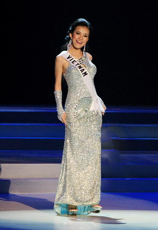 Mỹ nhân Việt thi bán kết Miss Universe: Váy ai đỉnh của chóp?-12