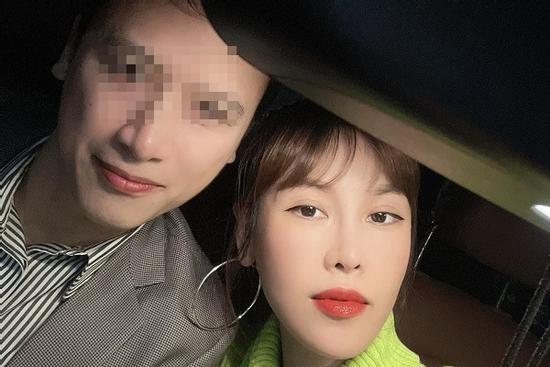 Bà bầu Quế Vân tố bạn trai phạm lời thề: 'Đáng làm bố hay không?'