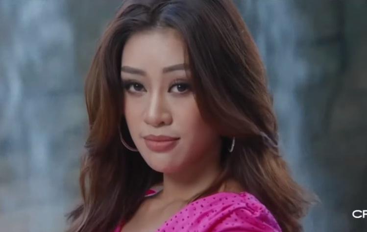 Khánh Vân chào sân, đồng diễn bốc lửa-2