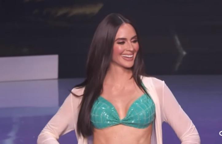 Top 21 thi bikini, Khánh Vân catwalk thiếu lửa-13