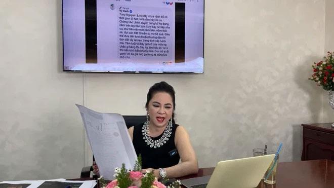 Facebook Vy Oanh bay màu sau màn rêu rao quá khứ của bà Phương Hằng-2