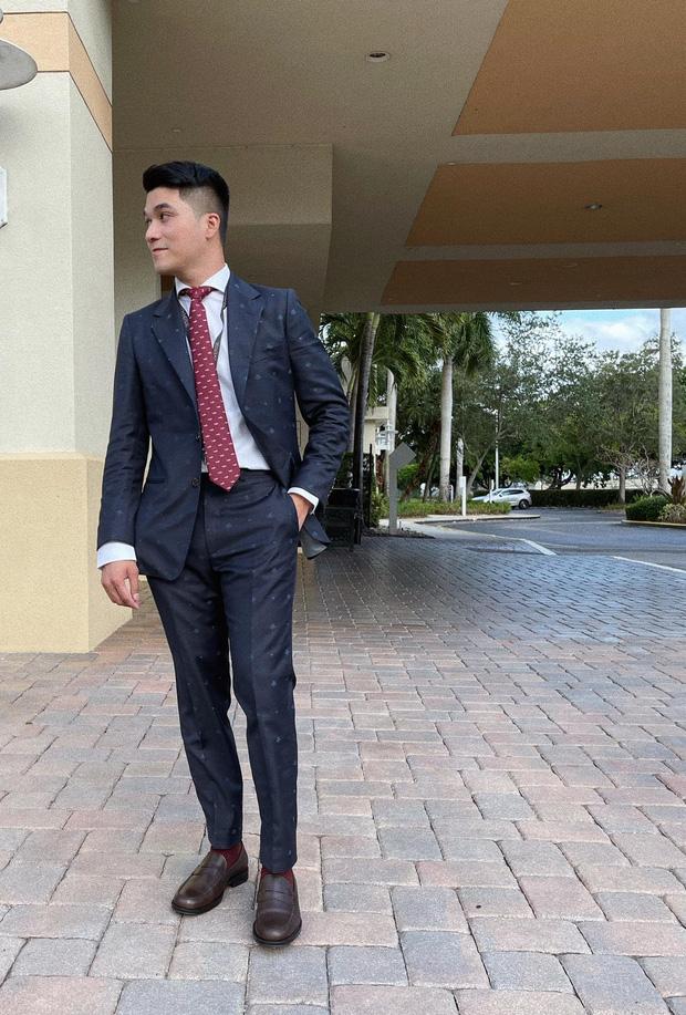 CEO tháp tùng Khánh Vân tại Miss Universe 2020 lại gây crush cực mạnh-1