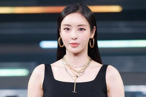 Lee Da Hee thay thế Seo Ye Ji trong phim Island