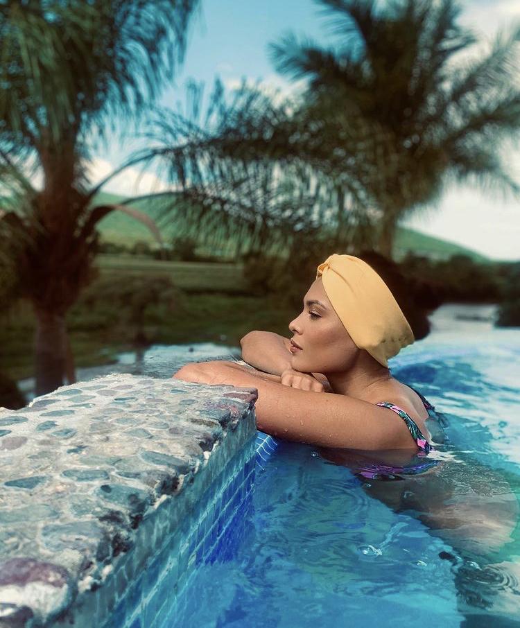 Bí quyết sở hữu dáng đẹp bốc lửa của Tân Hoa hậu Hoàn vũ 2020-7