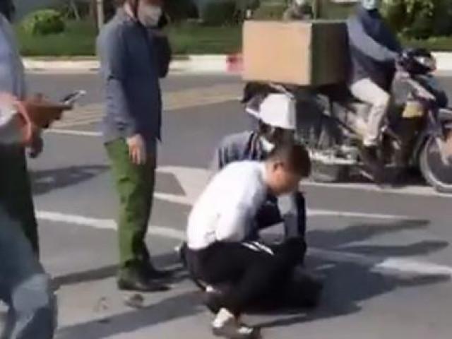 Kỷ luật chiến sĩ công an thờ ơ đứng nhìn tài xế taxi bị thương vật lộn với tên cướp-1