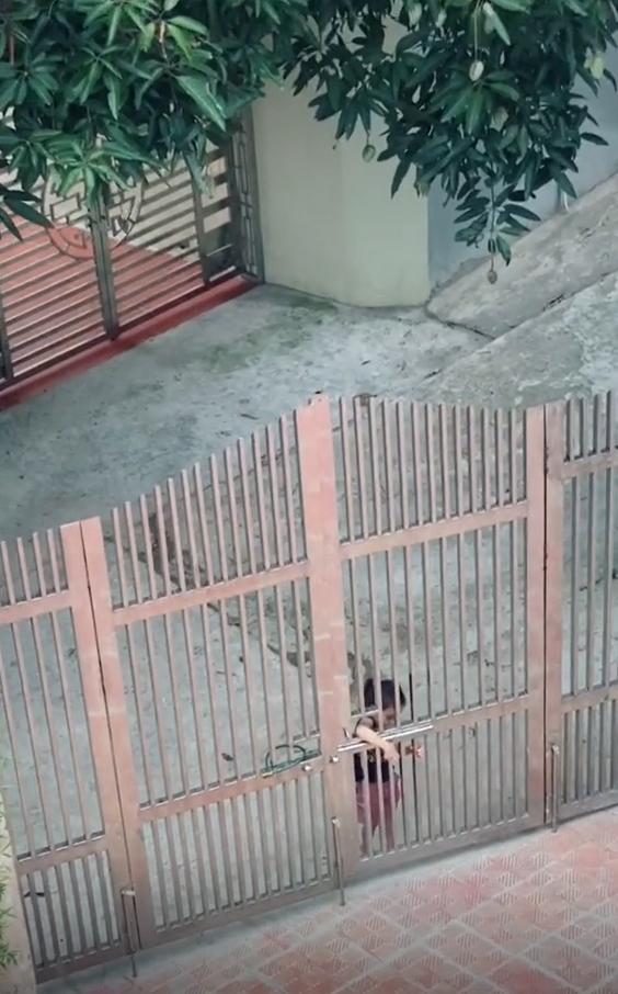 Mẹ trẻ lấy chồng gần, vừa bị mắng con gái bỏ nhà đi bụi sang ở bà ngoại-1