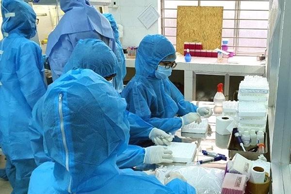 Hà Nội thêm 6 ca Covid-19, có bố, con, giúp việc của Giám đốc Hacinco-2