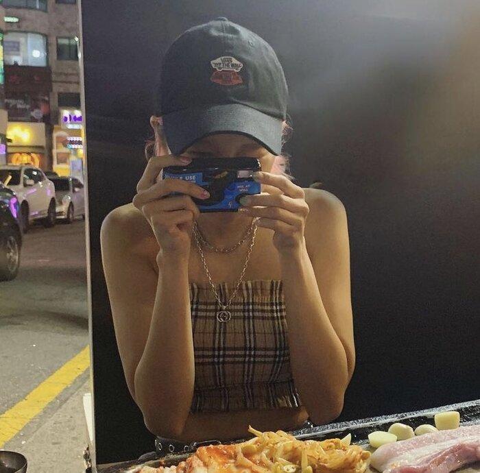 Hyebin MOMOLAND và Marco lộ bằng chứng hẹn hò trên MXH-2