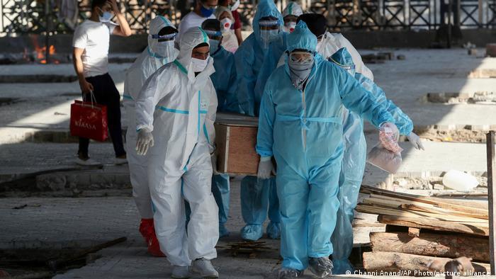 50 bác sĩ tử vong trong một ngày vì Covid-19 ở Ấn Độ-2