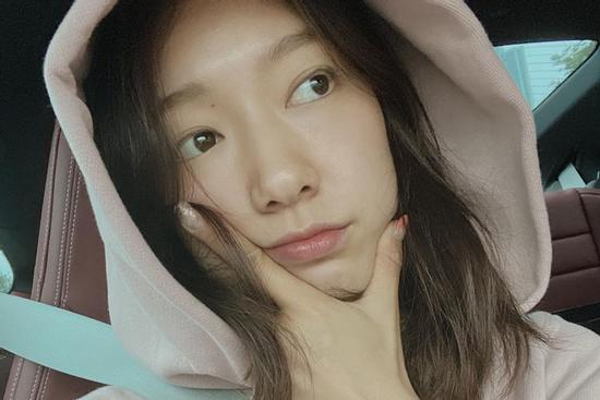 Park Shin Hye khoe mặt mộc gây trầm trồ