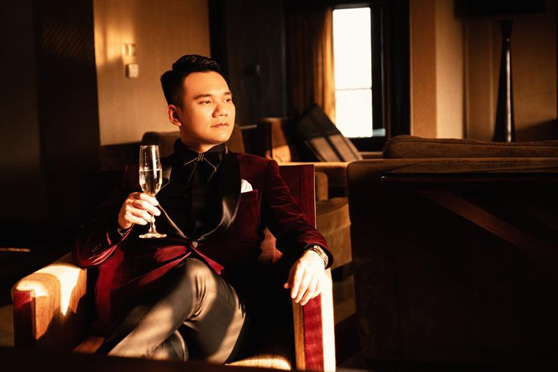 Khắc Việt tung teaser MV hé lộ giới siêu giàu: Eo ơi sặc mùi tiền-3