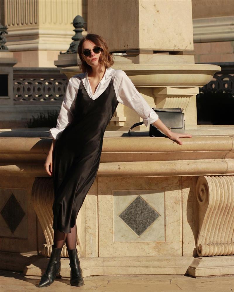 Style gái Pháp: Mặc đi mặc lại 1 món đồ, mê son môi và luôn kiêu hãnh từ trong tâm thế-5