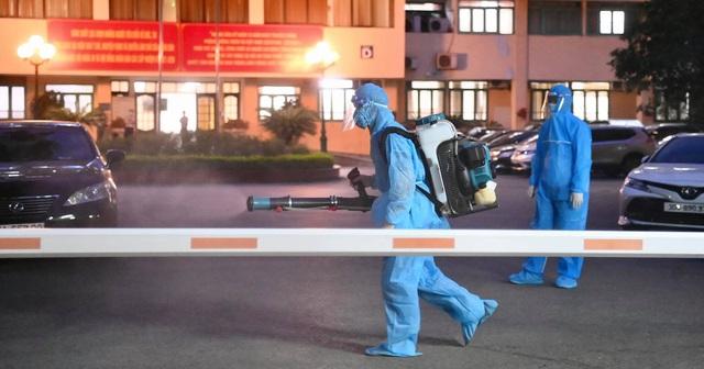 Thực hư tin đồn nhân viên Bộ GTVT nghi mắc Covid-19 chơi golf giờ làm việc-2