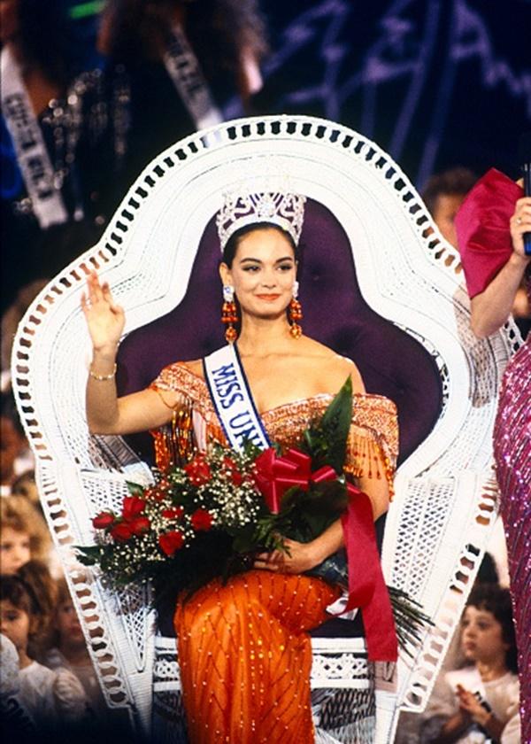 Nhan sắc 3 người đẹp Mexico đăng quang Miss Universe-6