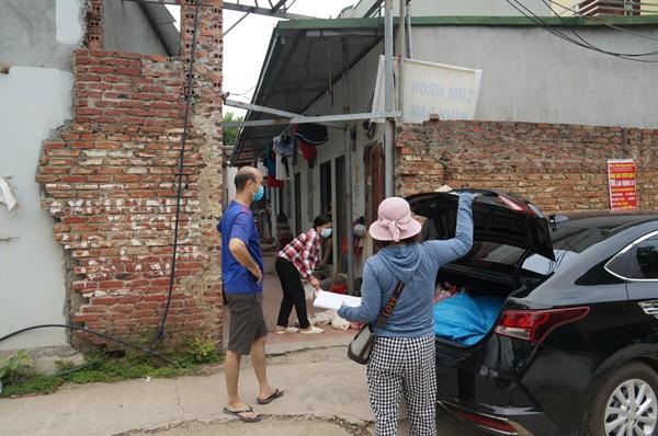 Người Bắc Giang mổ lợn, chia gạo cho công nhân vùng tâm dịch-8