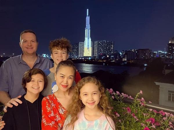 Ngọc Nga từng là người mẫu nổi tiếng tại TP HCM. Ngoài diễn thời trang cô còn được khán giả biết đến qua bộ phim "Những Cô Gái Chân Dài". Năm 2005 Ngọc Nga kết hôn với chồng Tây kém cô 2 tuổi. Nhiều năm nay cựu người mẫu ít hoạt động nghệ thuật để tập trung chăm lo cho gia đình và chuyển hướng sang lĩnh vực kinh doanh. Vợ chồng Ngọc Nga sinh được 3 con gồm 2 trai, 1 gái.