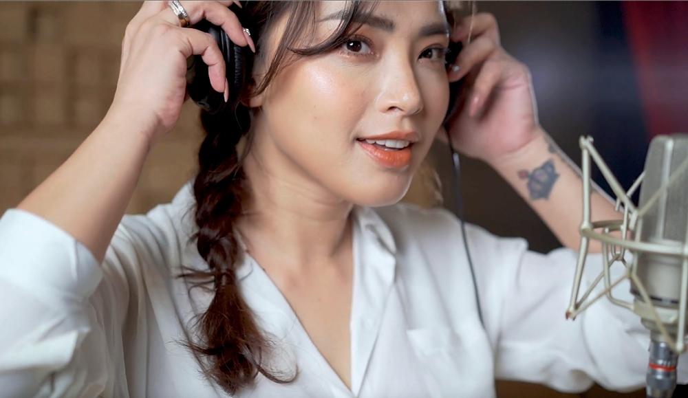 Sau thời gian làm mẹ, Hải Băng nhớ cảm giác được đi hát đến phát khóc-4