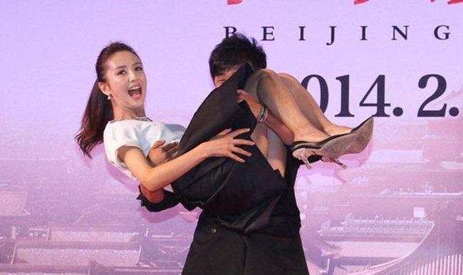 Tây Thi ly hôn, cả showbiz chúc mừng: Phụ nữ đẹp nhất khi hết khổ vì yêu?-2