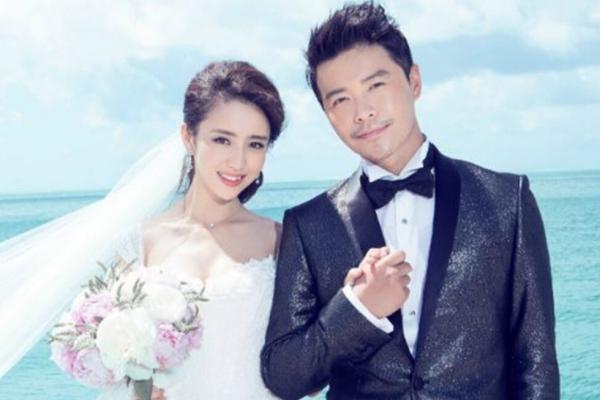 Đồng Lệ Á ly hôn được cả showbiz chúc mừng