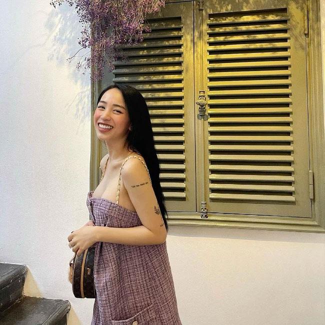 Trốn quý tử đi chơi, con gái Minh Nhựa tiện tay show vòng 1 khủng-4