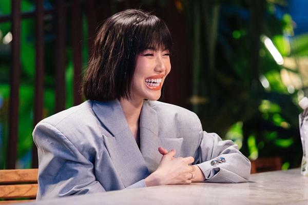 Bạn thân Ngọc Trinh và dàn sao Việt đổi đời, cát xê tăng khi thành sao hạng A-10