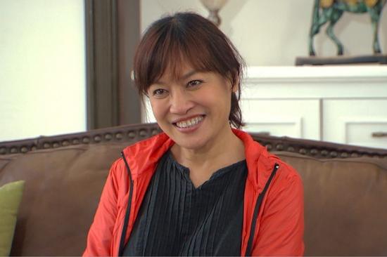 'Hương Vị Tình Thân': Để bước vào nhà giàu, 'mẹ mìn' đánh quả như phim 'Ký Sinh Trùng'