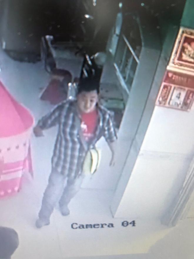 Đưa bạn gái đi ngân hàng gửi tiền, thanh niên biến mất cùng 500 triệu-2