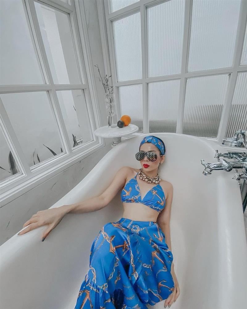 Lệ Quyên đáp trả khi bị chê già: Già chỗ nào? Chỉ có yêu tinh mới trẻ mãi-1