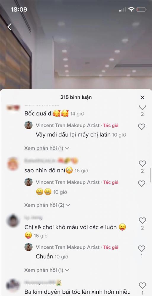 Kim Duyên diện đầm xẻ tứ tung catwalk khiến netizen ná thở sợ lộ hàng-7