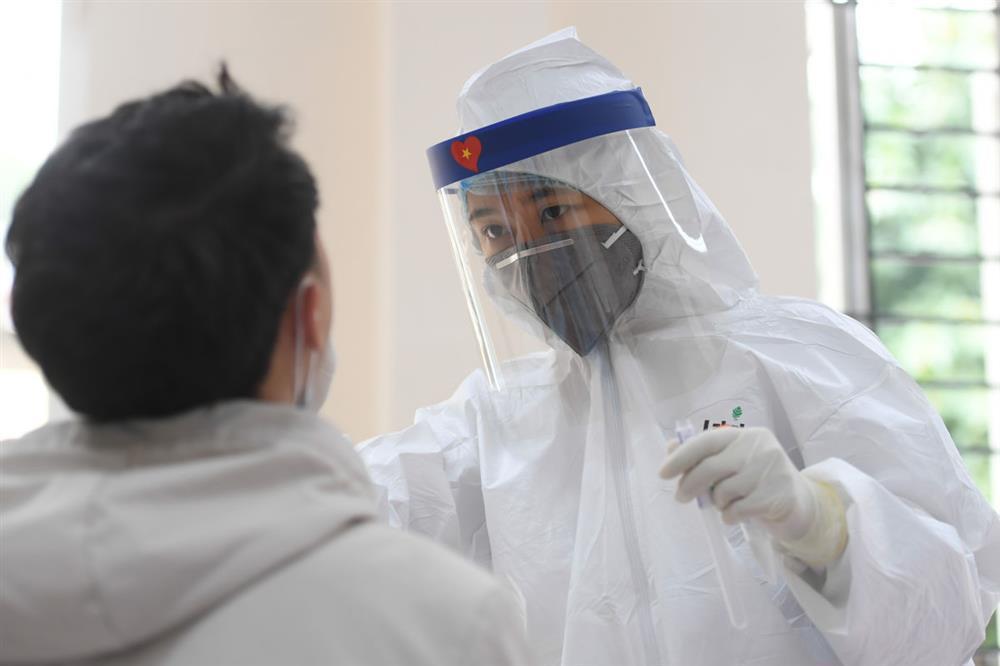 Thanh niên 24 tuổi dương tính Covid-19 ở Thạch Thất từng đi những đâu?-1