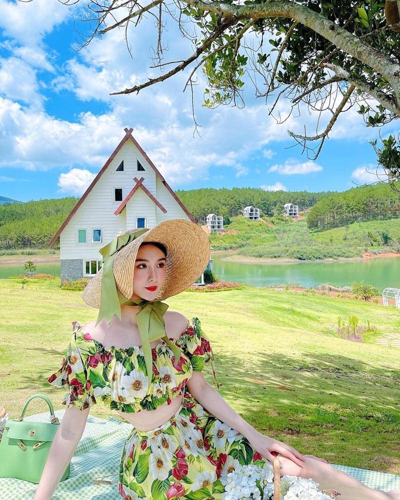 Mỹ nhân Việt lên đồ ngập sắc pastel ngọt ngào dịp cuối tuần-6