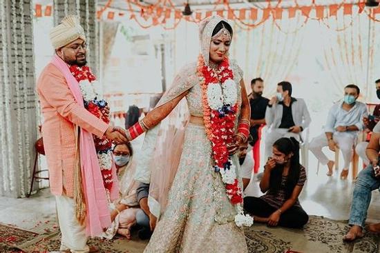 Cô dâu Ấn Độ cưới khách mời vì chú rể bỏ trốn