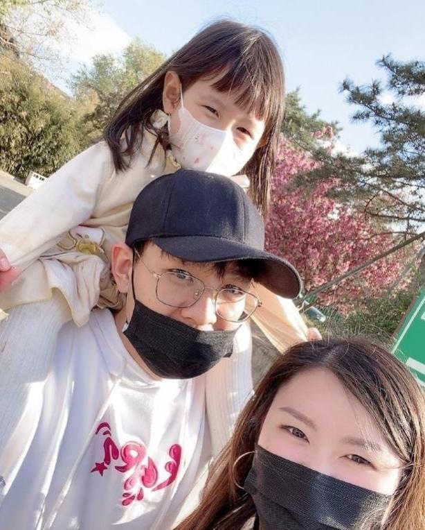 Danh hài Trung Quốc ngoại tình, lộ luôn ảnh nhạy cảm-3