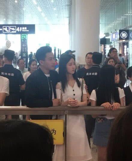 Lưu Khải Uy U50 nhưng dung mạo vẫn khiến nhiều sao trẻ xách dép-1