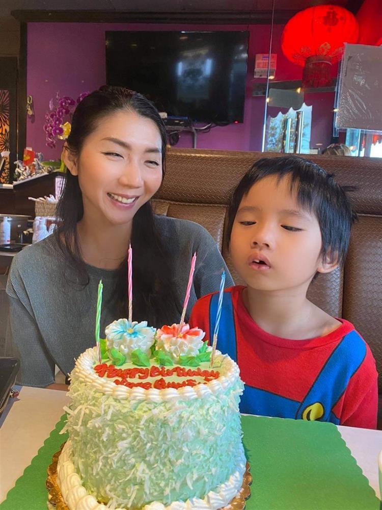 Bà xã Chí Tài gây chú ý khi xuất hiện trong tiệc sinh nhật Ngọc Quyên-9