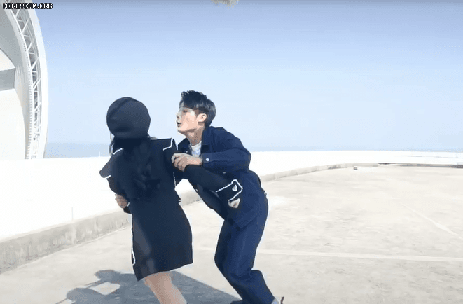 Cúc Tịnh Y đi tự tử mà xinh đẹp như trẩy hội, nào ngờ mang giày độn cao hú hồn suýt ngã sấp mặt?-3