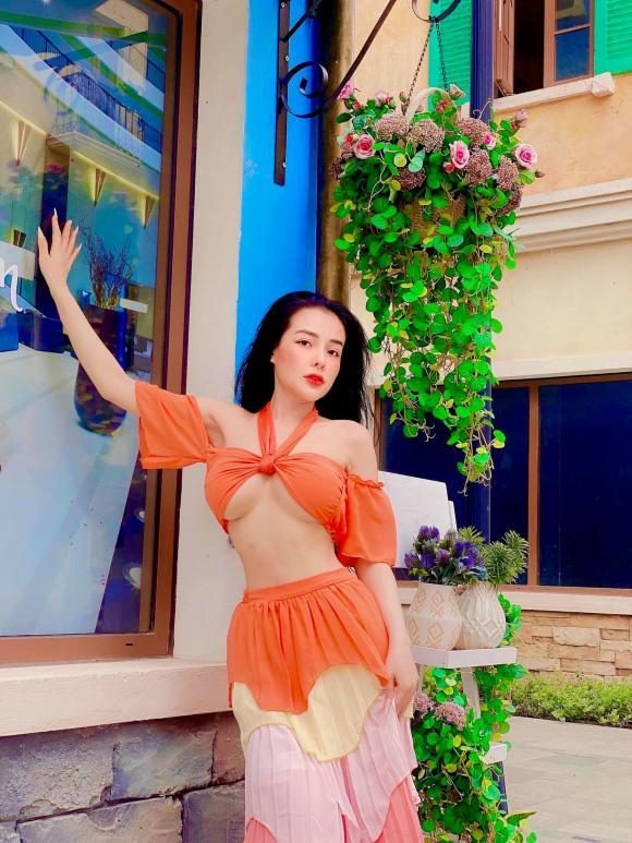 Ngân 98 show vòng 1, sốc đến mức phải dùng icon che tránh lộ hàng-6