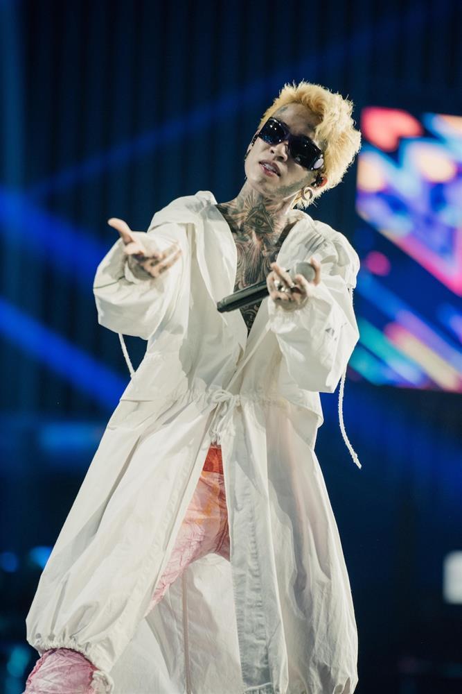 Rap Việt All-star Concert: Thành Cry lần đầu debut, dàn HLV và thí sinh cực cháy nhưng BTC đã quá tham lam-3